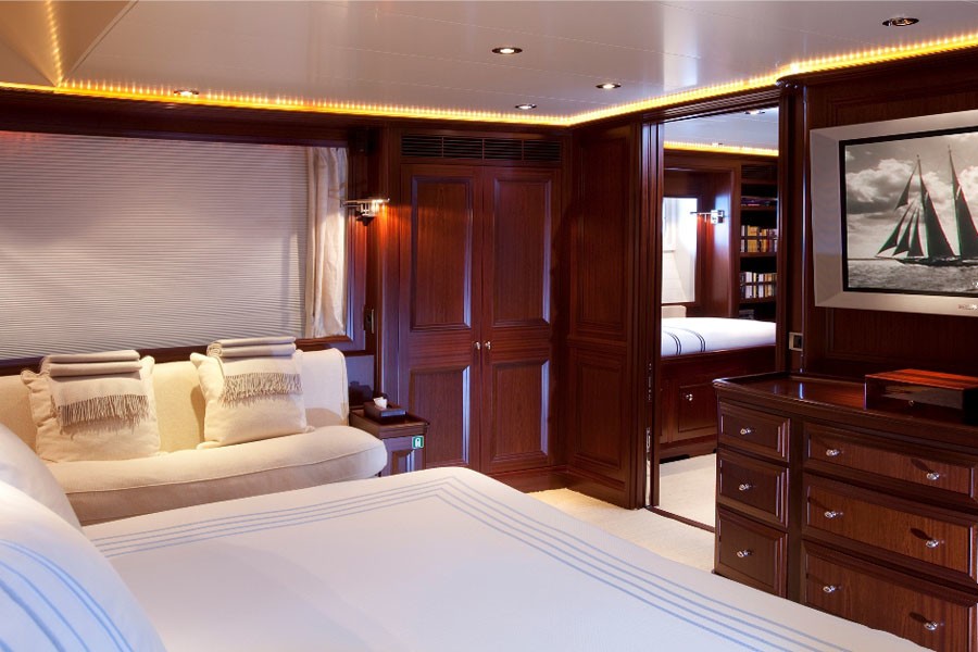Yacht KOO, Vitters Shipyard CHARTERWORLD Luxury Superyacht Charters